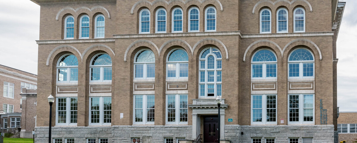 Edmunds Middle School Gym-a-torium